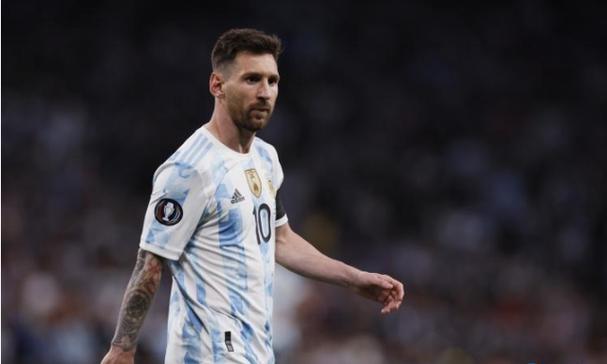 演员于荣光：一生洁身自好，为何到了63岁，妻子坚持要和他离婚？